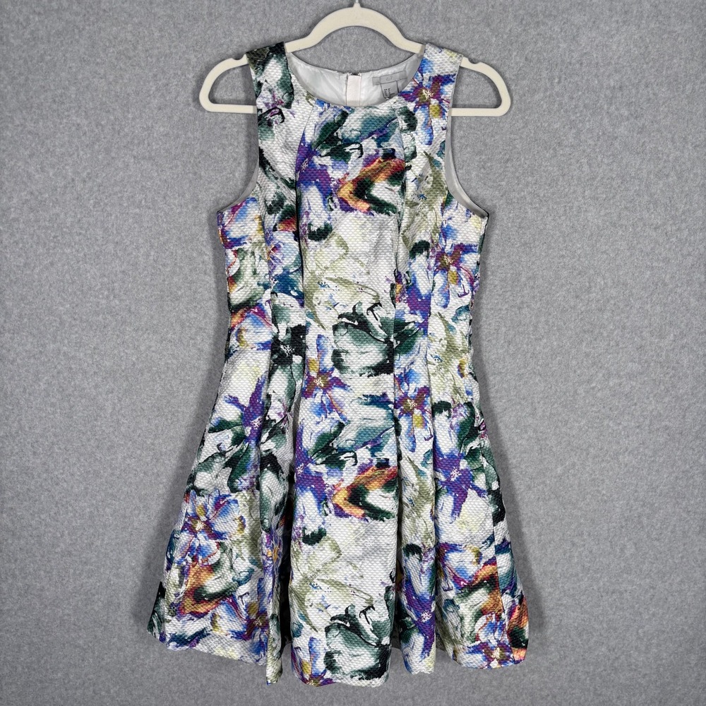 H&M Textured Pleated Floral Dress Size 10 White Pockets Flare Preppy Abstract‎